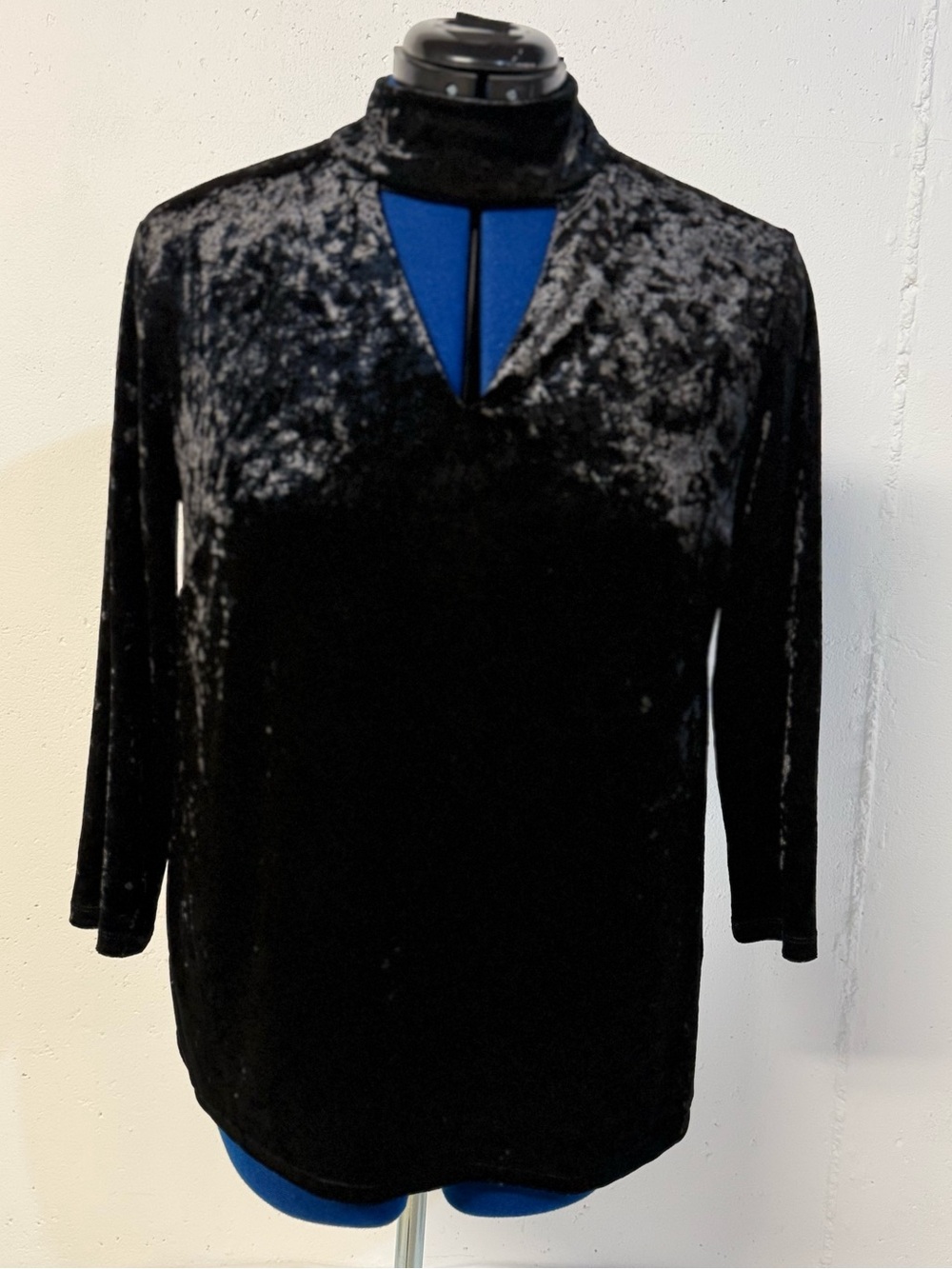 Jones New York Crushed Black Velvet Mock-Neck Keyhole Top - Women's